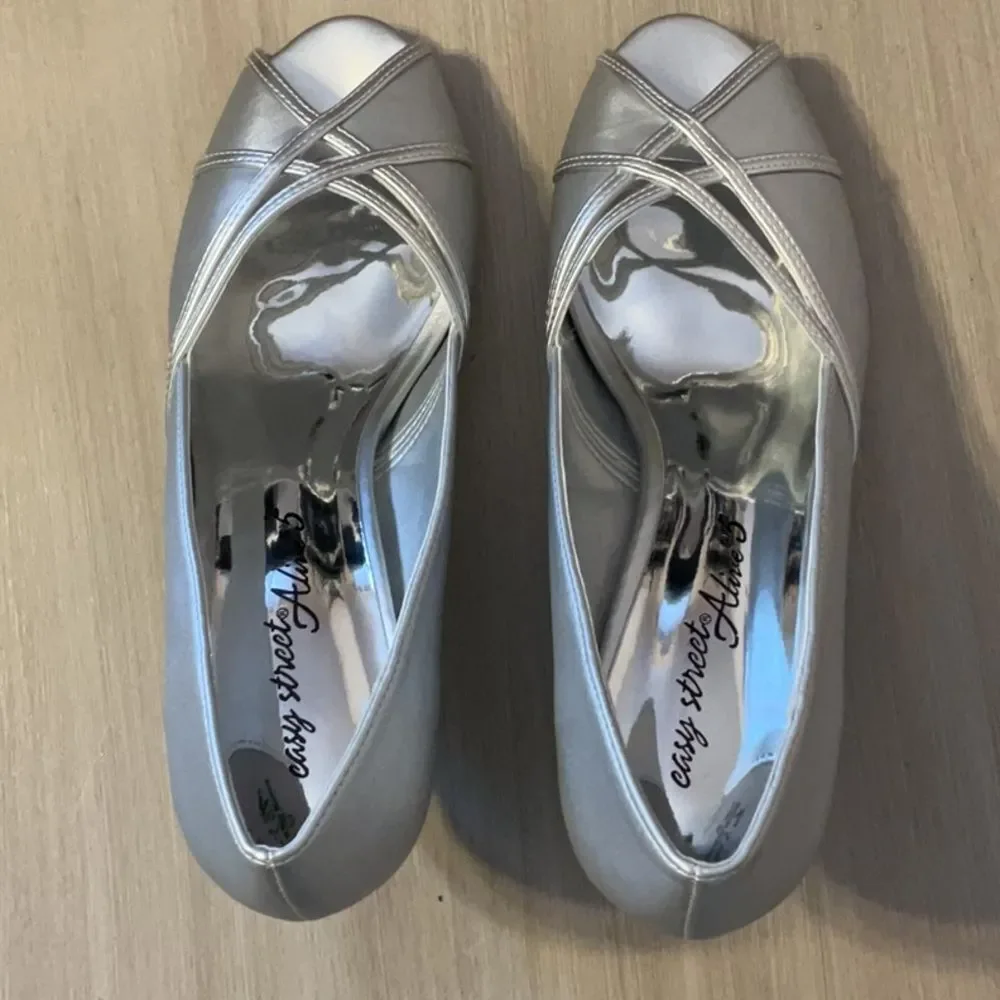 Easy Street Silver Crisscross Heels